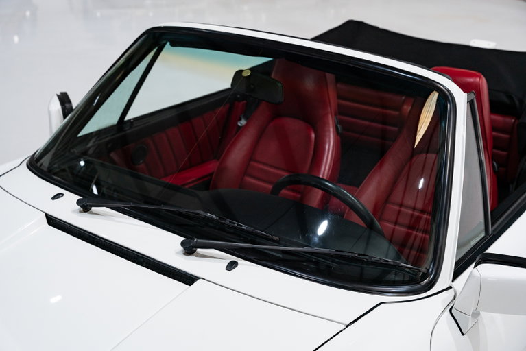 Porsche 911 Carrera 3.2 (US)