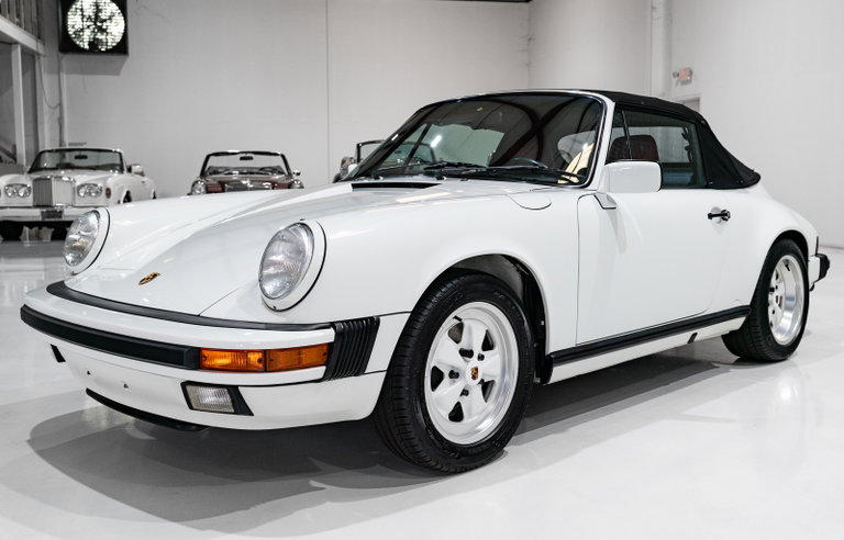 Porsche 911 Carrera 3.2 (US)
