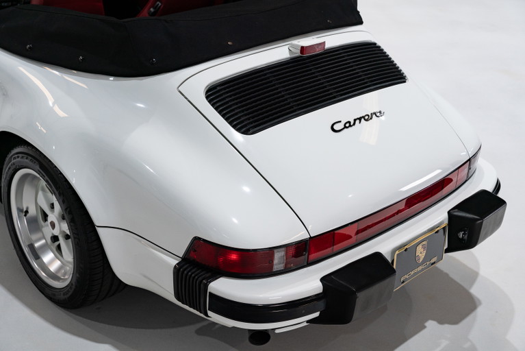 Porsche 911 Carrera 3.2 (US)