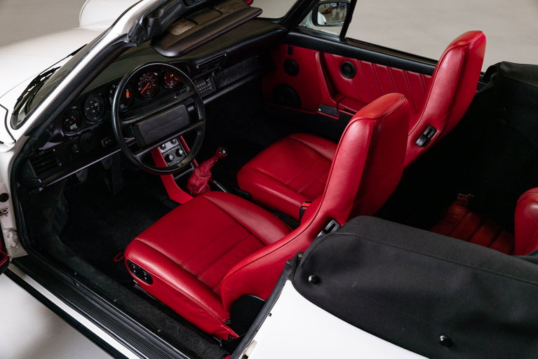 Porsche 911 Carrera 3.2 (US)