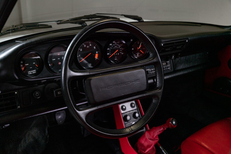 Porsche 911 Carrera 3.2 (US)