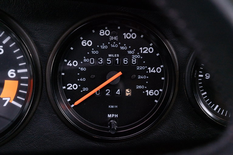 Porsche 911 Carrera 3.2 (US)