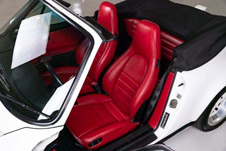 Porsche 911 Carrera 3.2 (US)