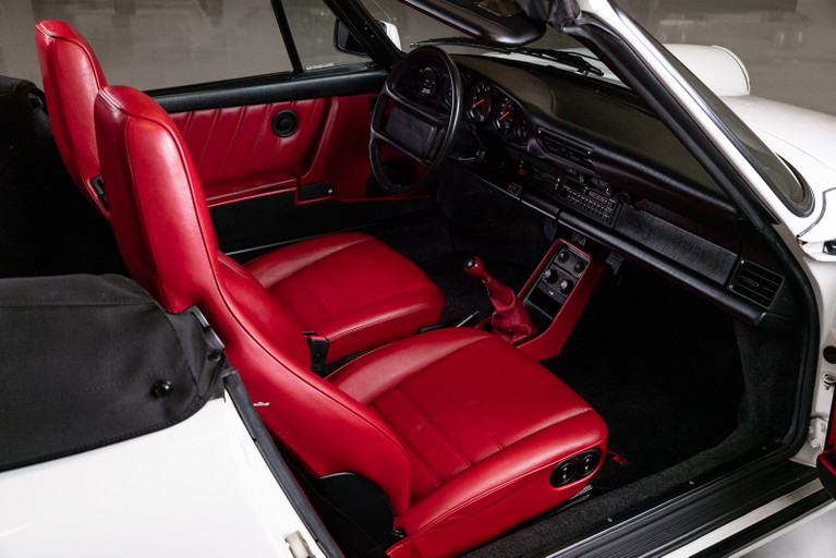 Porsche 911 Carrera 3.2 (US)