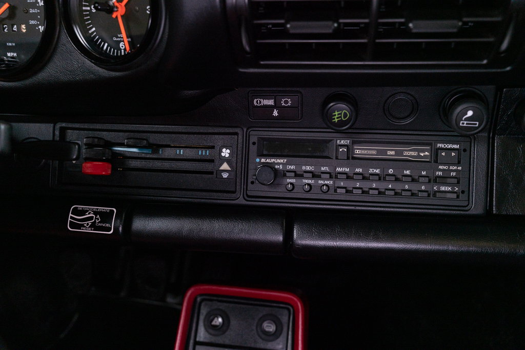 Porsche 911 Carrera 3.2 (US)