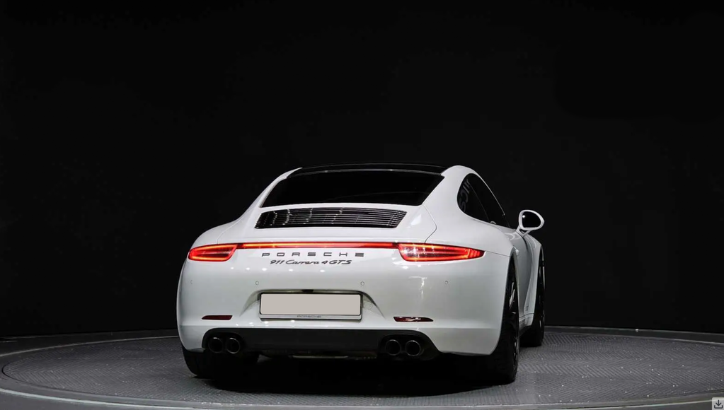 Porsche 991 Carrera 4 GTS