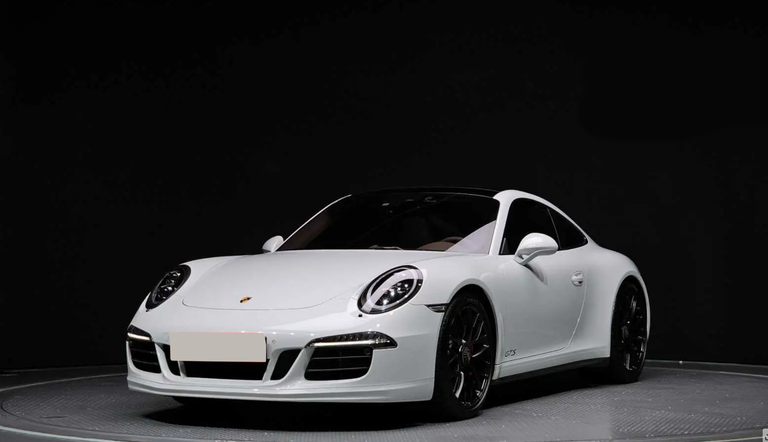 Porsche 991 Carrera 4 GTS
