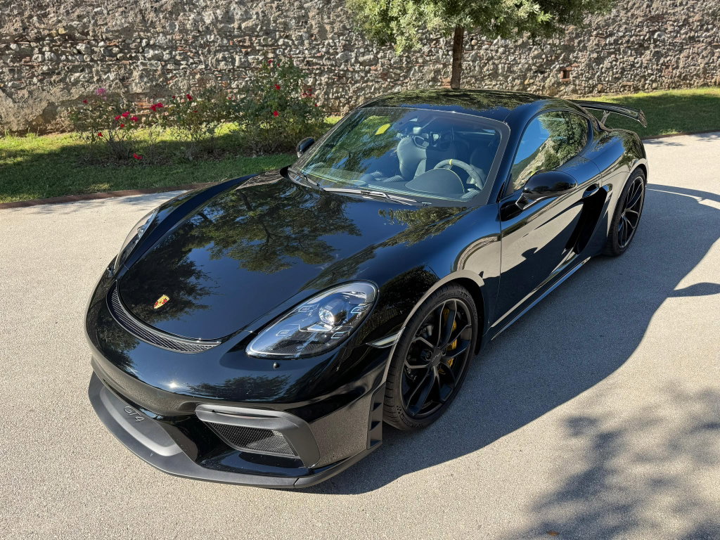 Porsche 718 Cayman GT4