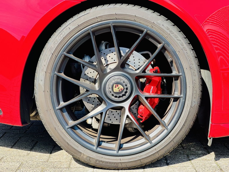 Porsche 991.2 Carrera 4 GTS