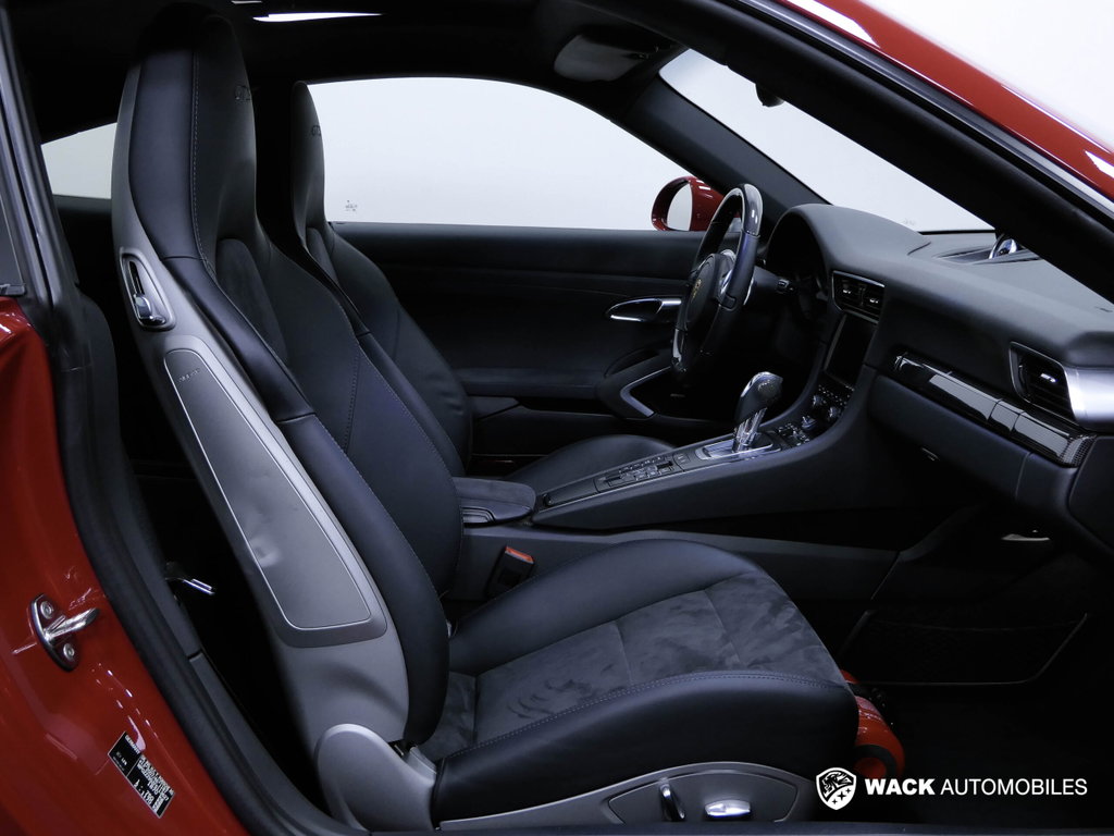 Porsche 991 Carrera GTS