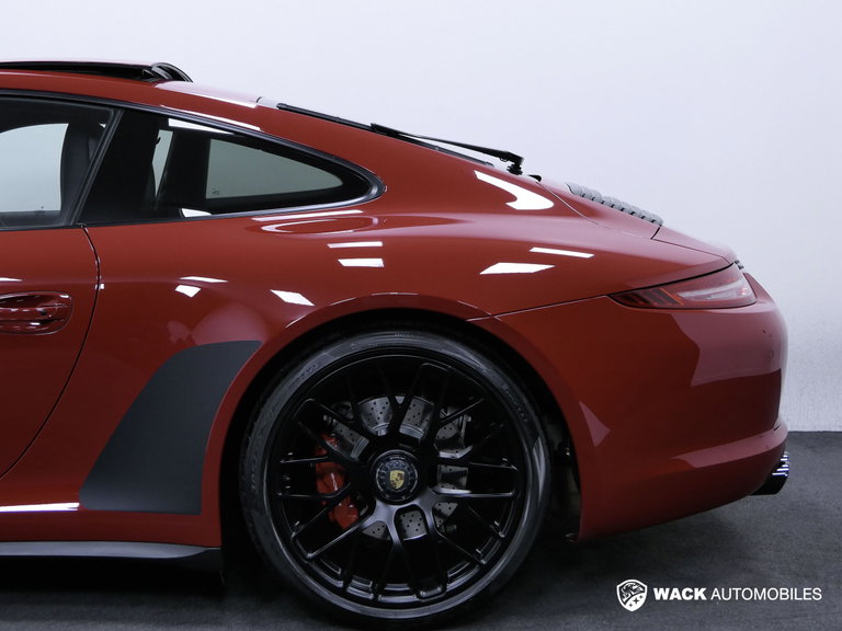 Porsche 991 Carrera GTS