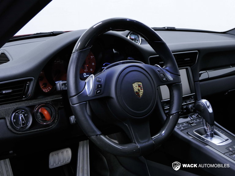 Porsche 991 Carrera GTS