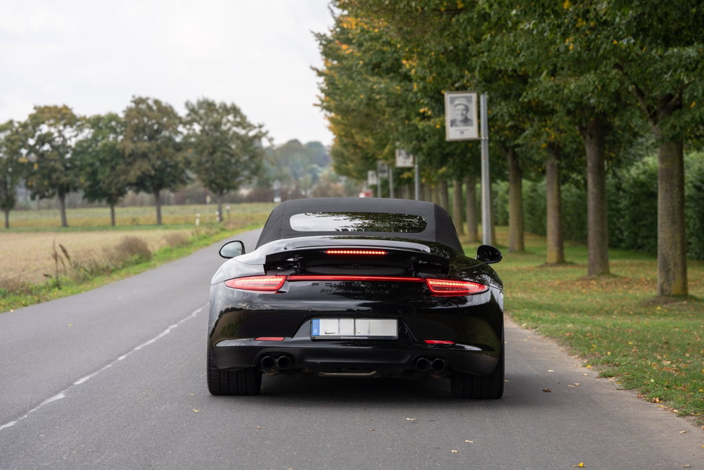 Porsche 991 Carrera 4 GTS