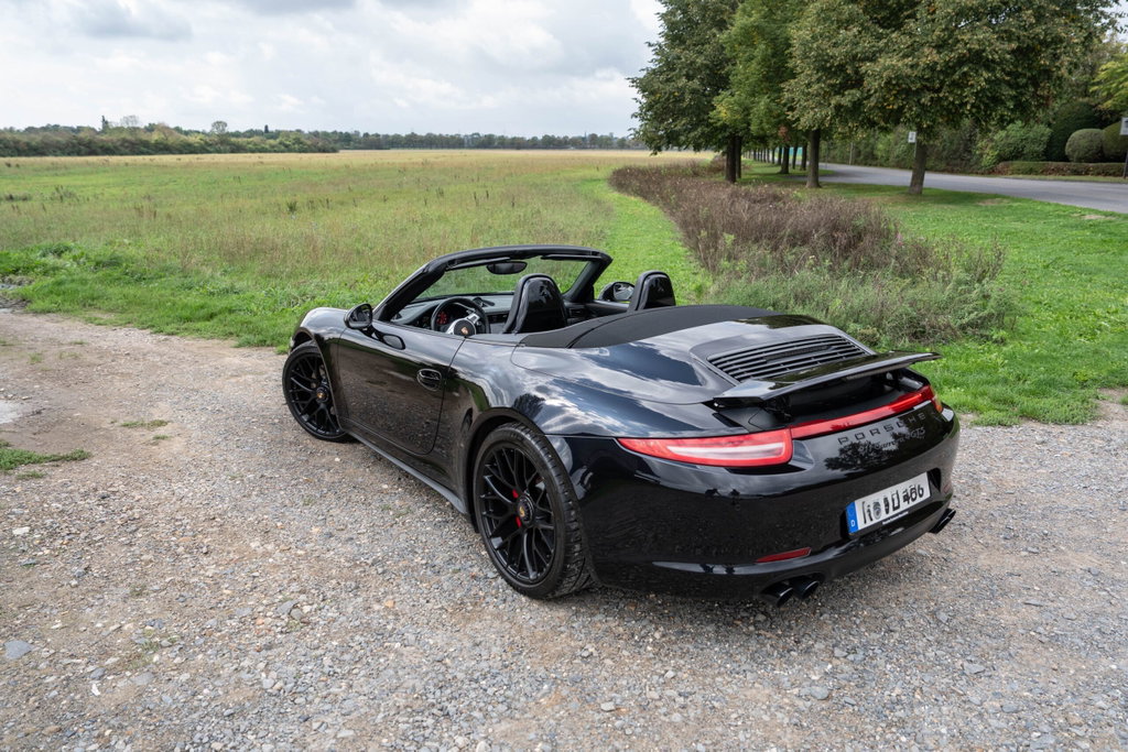 Porsche 991 Carrera 4 GTS