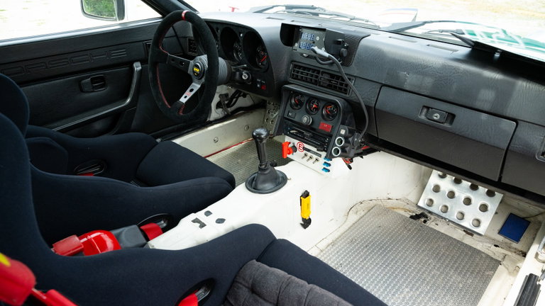 Porsche 924