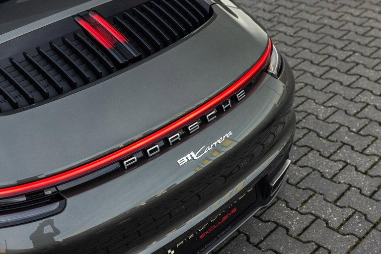 Porsche 992 Carrera