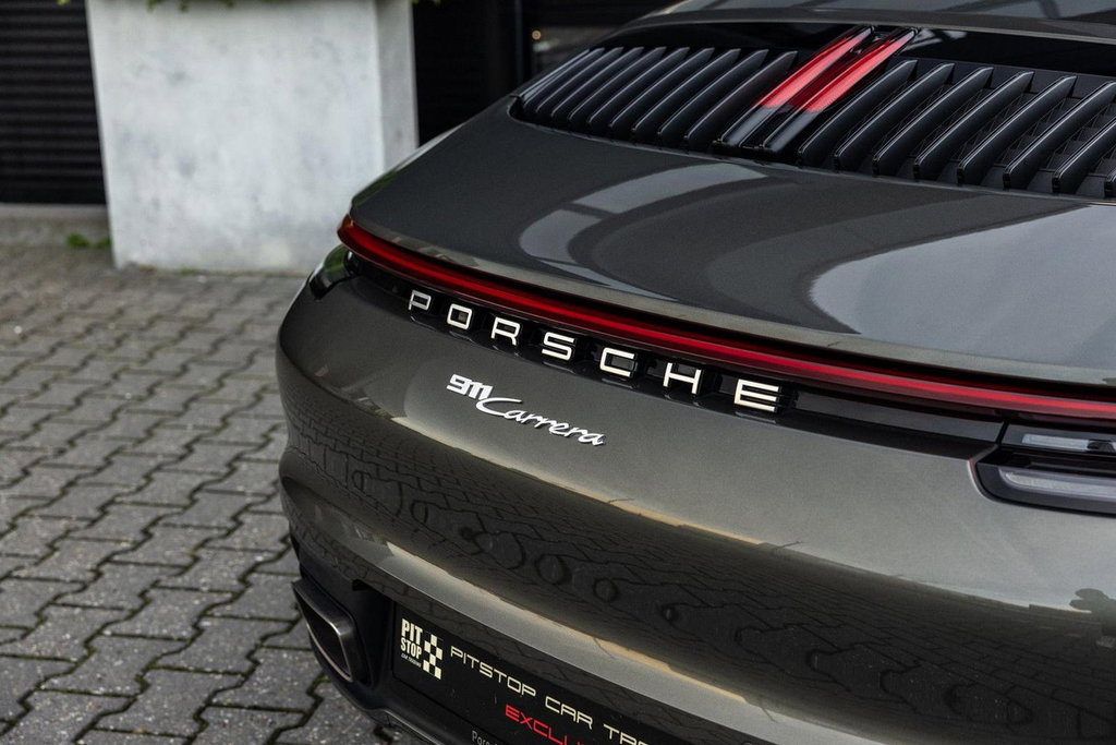 Porsche 992 Carrera