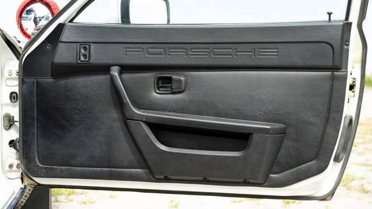 Porsche 924