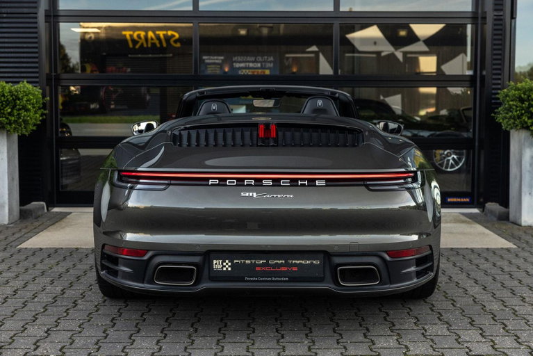 Porsche 992 Carrera