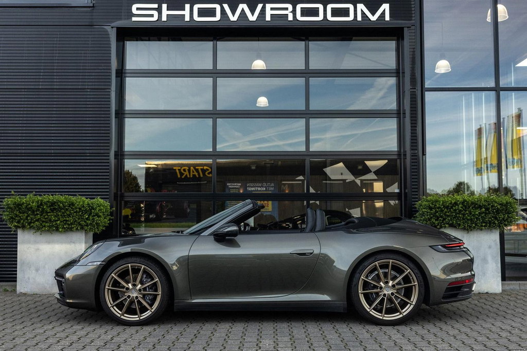 Porsche 992 Carrera