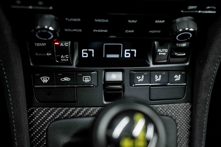 Porsche 718 Cayman GT4 RS