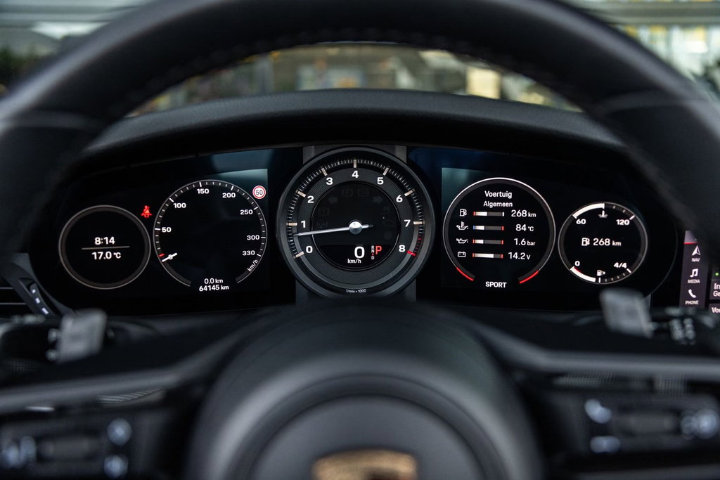 Porsche 992 Carrera