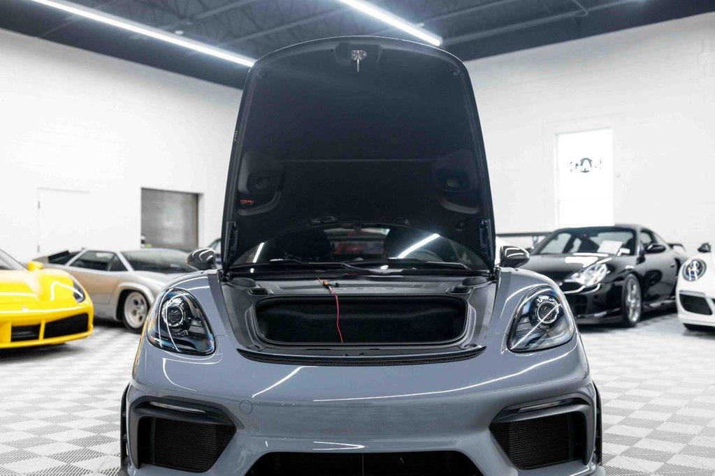 Porsche 718 Cayman GT4 RS