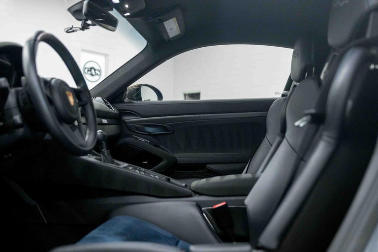 Porsche 718 Cayman GT4 RS