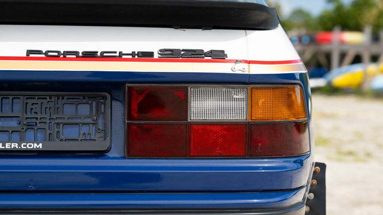 Porsche 924