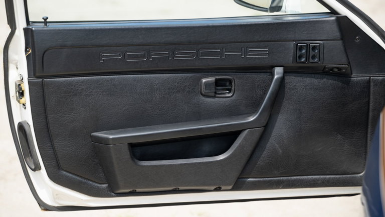 Porsche 924