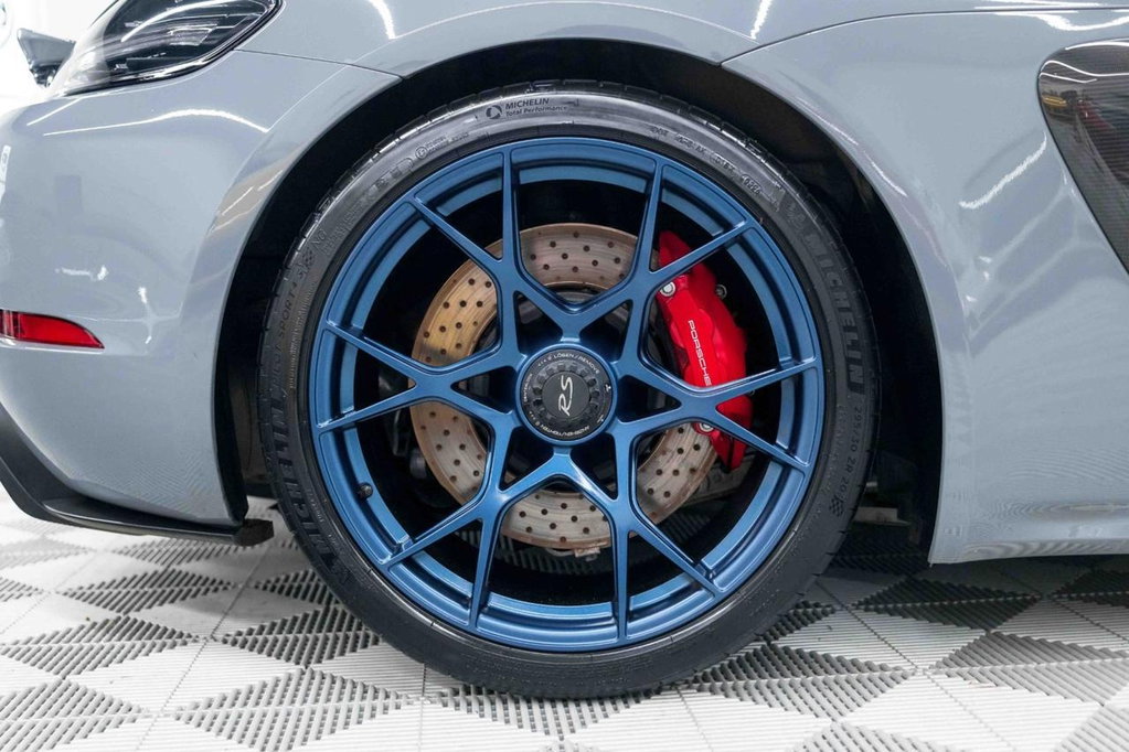 Porsche 718 Cayman GT4 RS