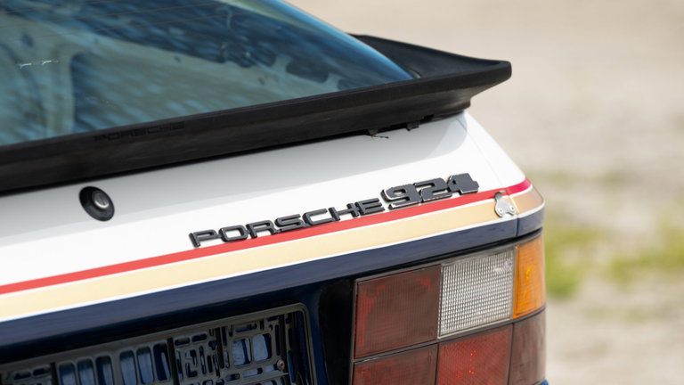 Porsche 924