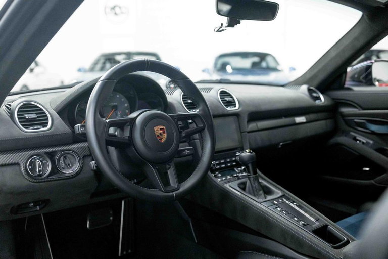 Porsche 718 Cayman GT4 RS