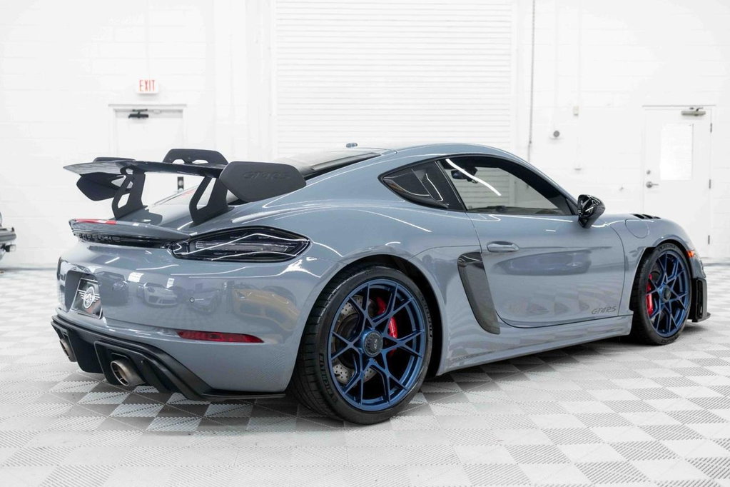 Porsche 718 Cayman GT4 RS