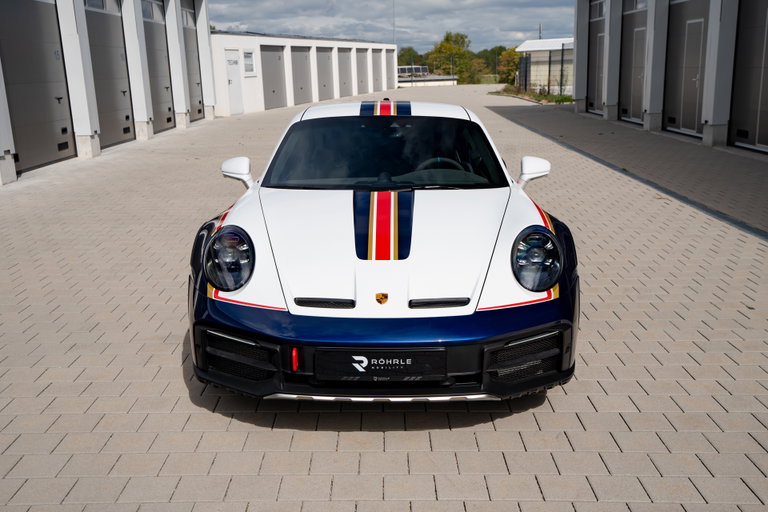 Porsche 911 Dakar