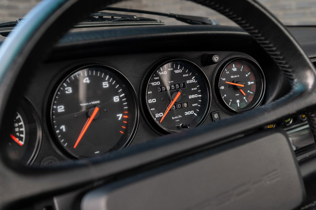 Porsche 964 Carrera 4