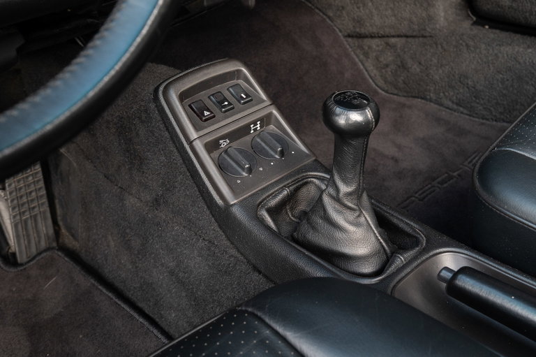 Porsche 964 Carrera 4