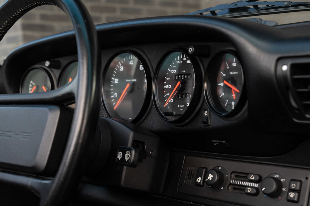 Porsche 964 Carrera 4
