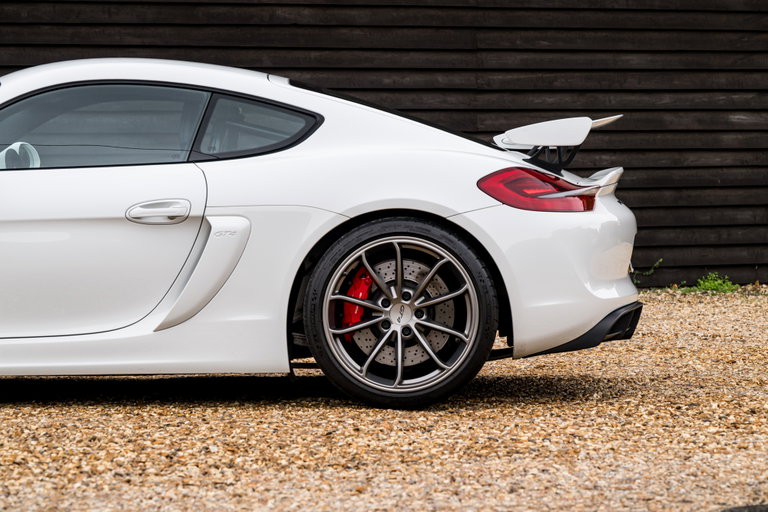 Porsche 981 Cayman GT4