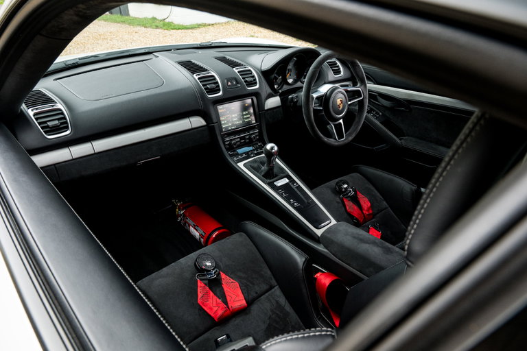 Porsche 981 Cayman GT4