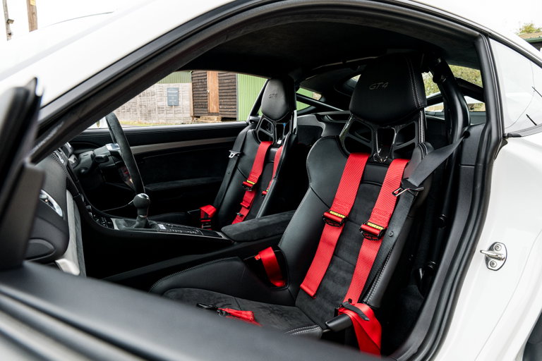 Porsche 981 Cayman GT4