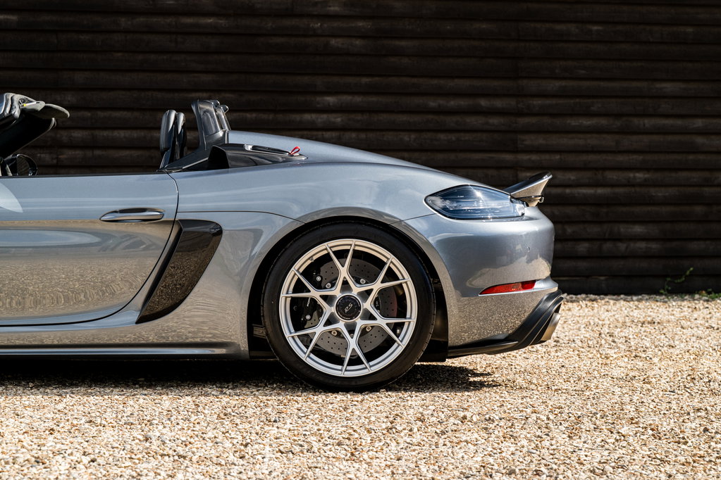 Porsche 718 Spyder RS