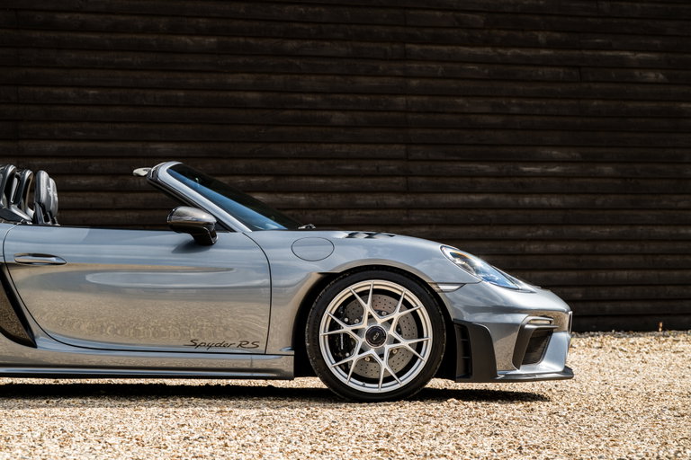 Porsche 718 Spyder RS