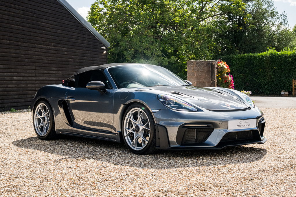 Porsche 718 Spyder RS