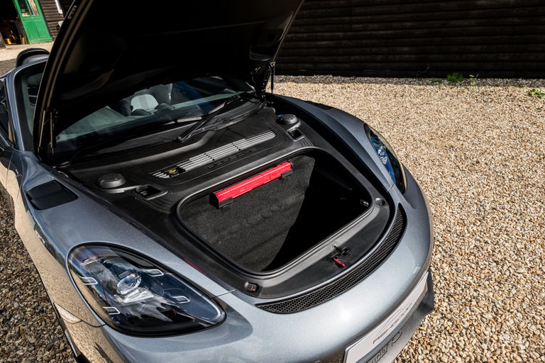 Porsche 718 Spyder RS
