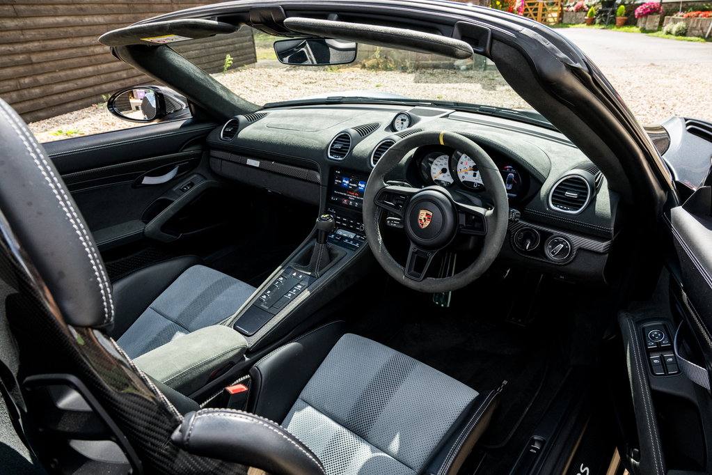 Porsche 718 Spyder RS