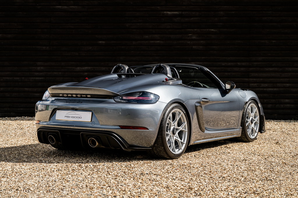 Porsche 718 Spyder RS
