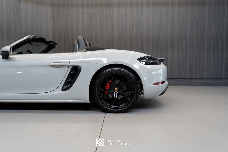 Porsche 718 Boxster S