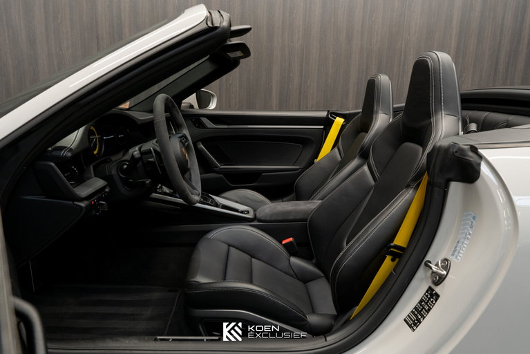 Porsche 992 Carrera 4S