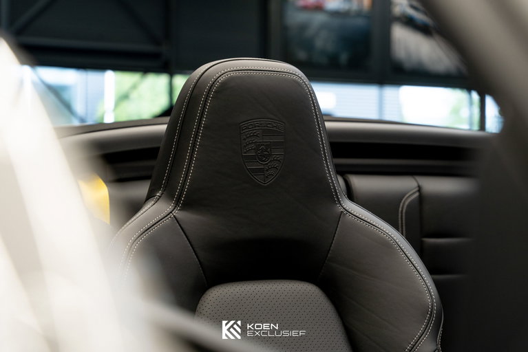 Porsche 992 Carrera 4S
